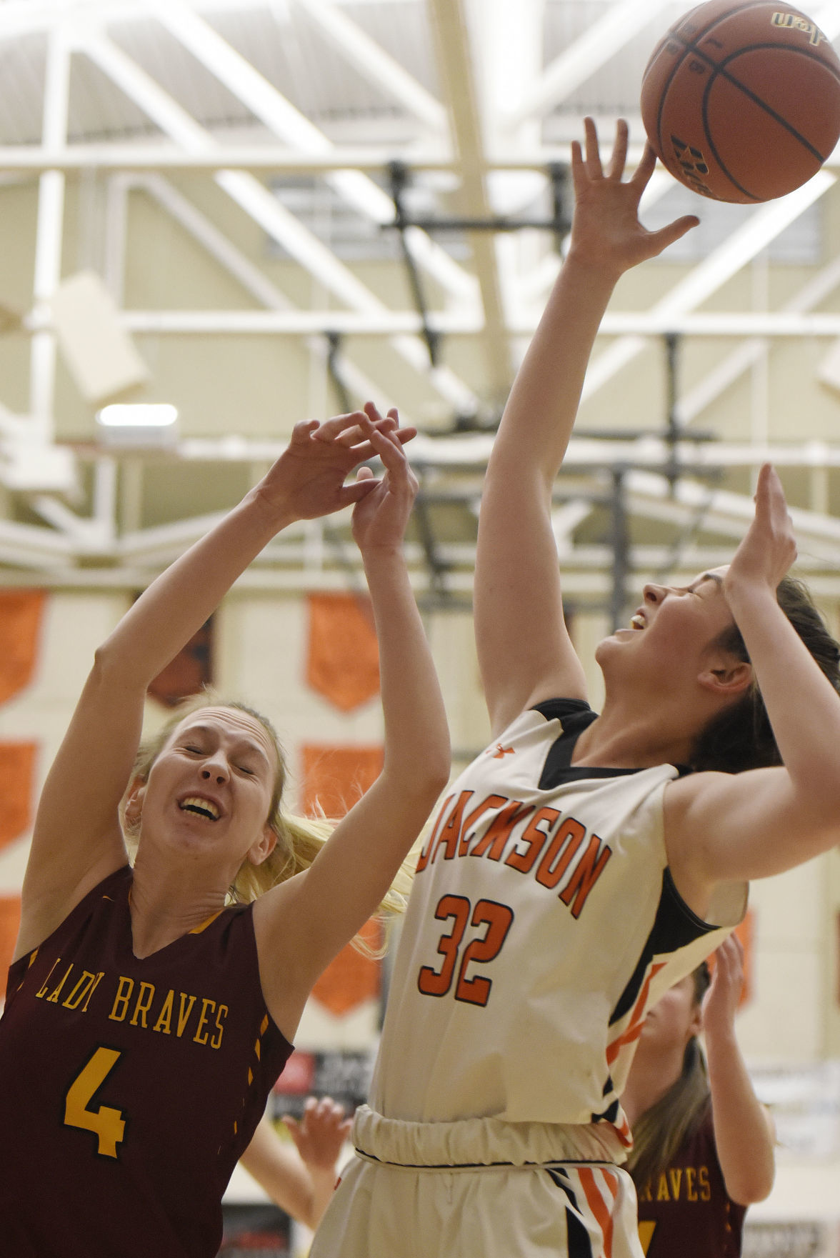 Lady Broncs basketball